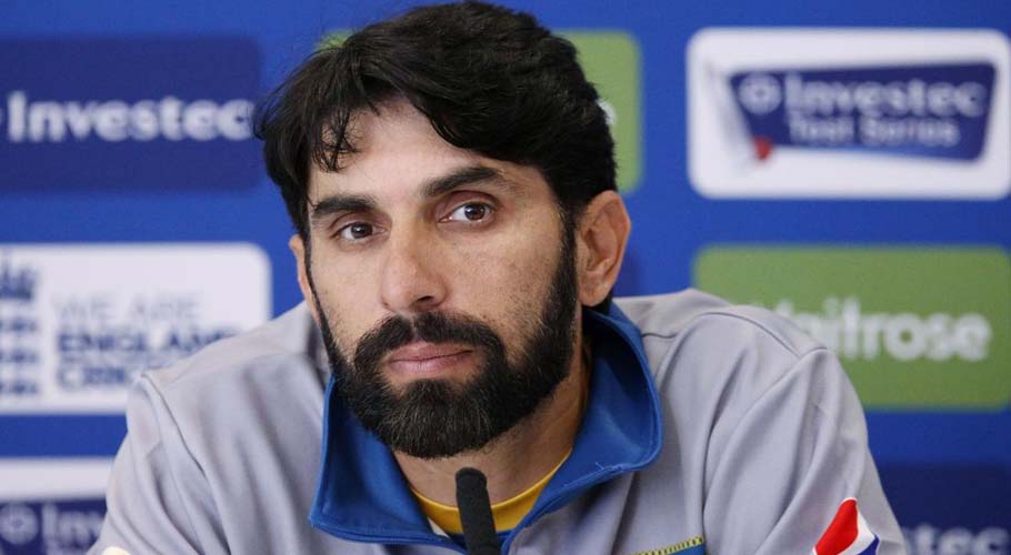 Misbah announces lists for T20, Test series against Australia