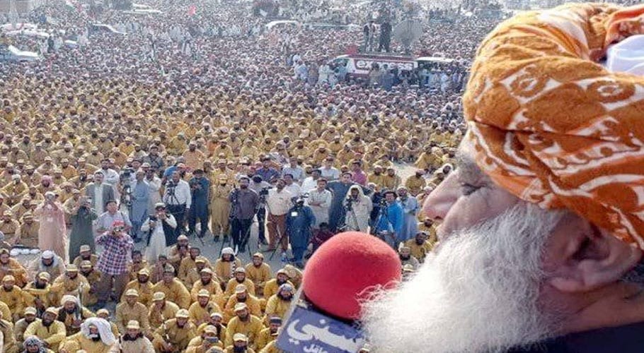 JUI-F’s anti-government march set to enter Islamabad today