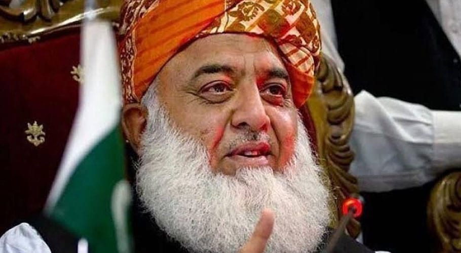 JUI-F chief to chair meeting today over Azadi march
