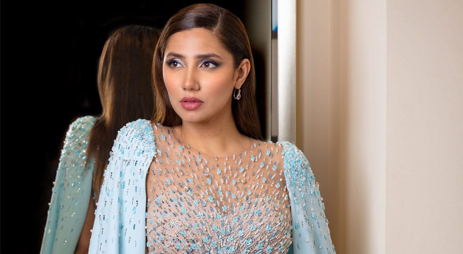Mahira Khan hits 5 million followers on Instagram
