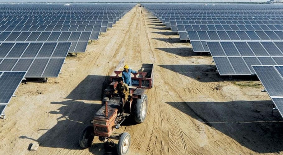 Solar panel plants to build in Pakistan, says Fawad Chaudhry
