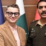 Pakistani tea is fantastic, tweets Akcent after meeting DG-ISPR