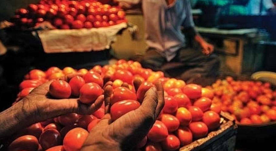 Tomatoes imported from Iran to reach Pakistan today