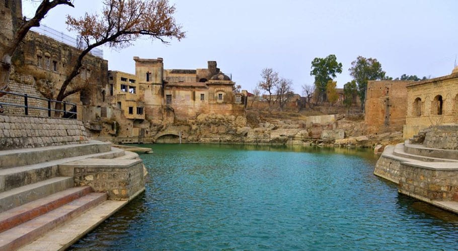 Govt to reopen Hindu temples across Pakistan