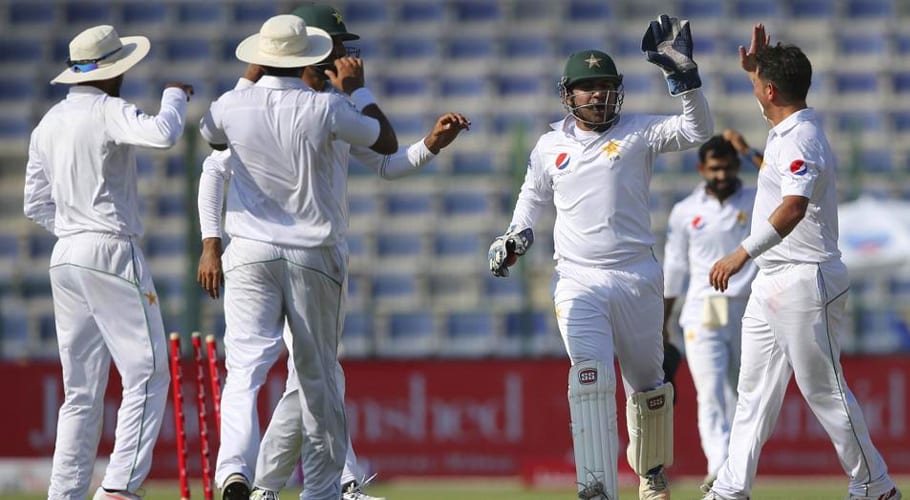 Pak vs SL: Pakistan in trouble after losing 7 wickets at 104