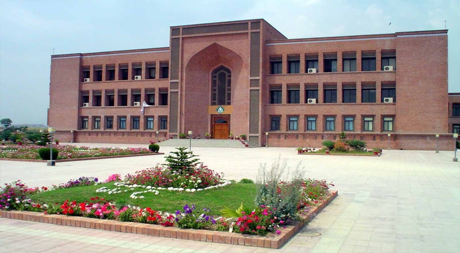 One dead, 13 injured as students group clash in Islamabad
