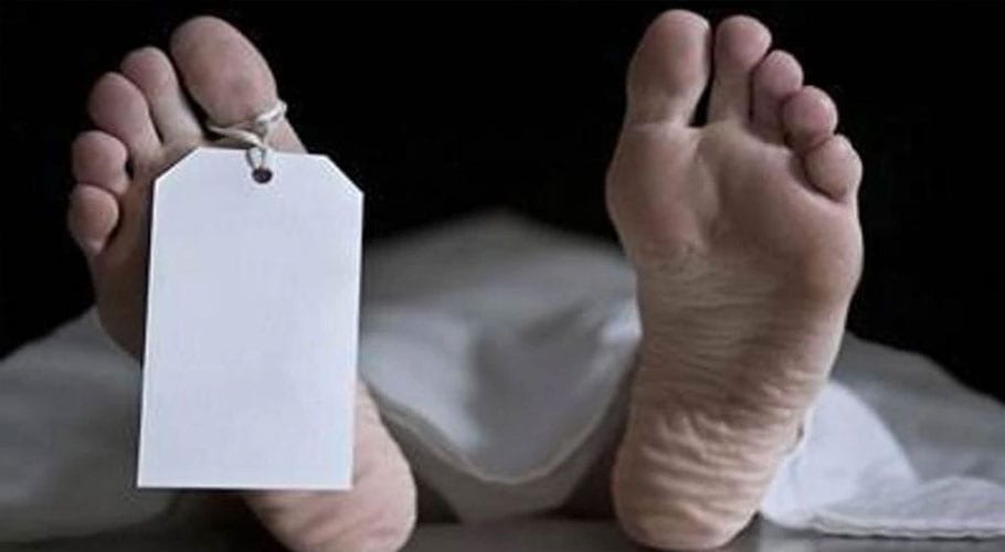 Two people lost lives as car plunges into sea in Karachi