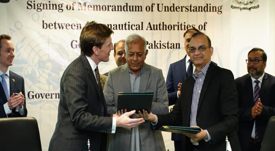 Pakistan, UK signs MoU to continue air services after Brexit