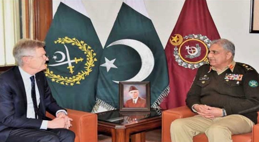 US anti-polio team calls on COAS Qamar Bajwa at GHQ