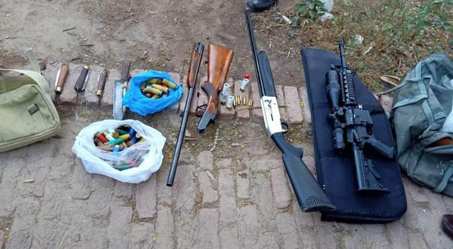 Wildlife officials arrest five illegal hunters in Bahawalpur