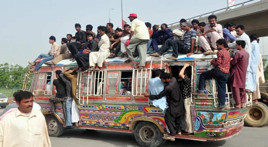 SOPs violations: Sindh govt warns to suspend public transportation