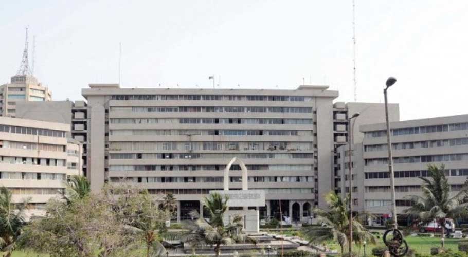 Sindh govt summons SBCA officers over illegal construction charges
