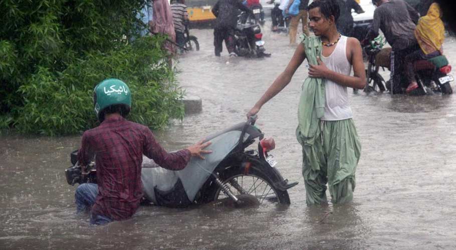 Karachi to receive more rain on Tuesday as well: PMD