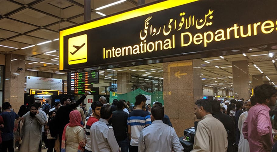 Over 450,000 Pakistanis move overseas in 7 months