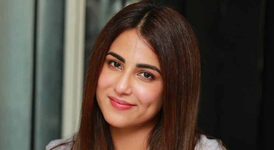 Ushna Shah receives mixed response over her latest photoshoot in Canada