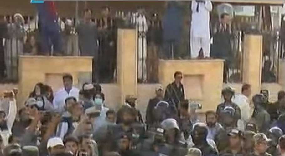 Opposition lawmakers and supporters clash with police