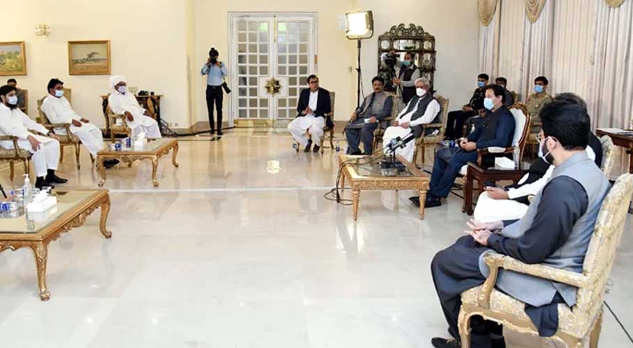 Govt to introduce more facilities for farmers, assures PM Imran