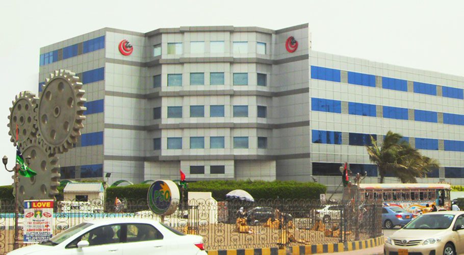 SC issued show-cause notices to the South City Hospital and Ziauddin Hospital. Source: Healthwire