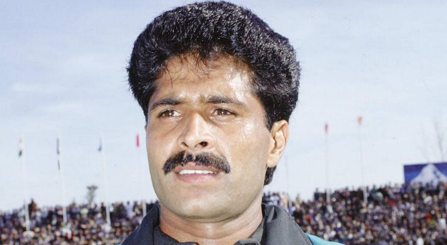 KARACHI: The Sindh government has announced to bear all the expenses of the treatment of former Pakistan hockey player Naveed Alam.  