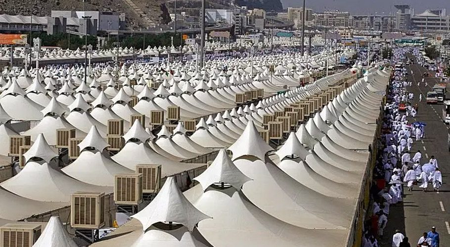 RIYADH: Pilgrims have reached Mina valley after spending the night in Muzdalifah while Eid-ul-Azha is being celebrated in other countries including Saudi Arabia today.