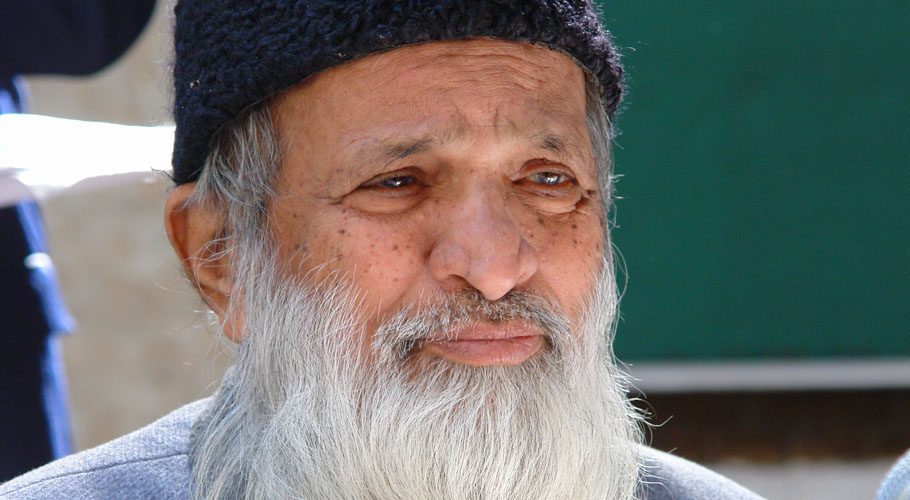 Edhi established world's largest volunteer ambulance network.