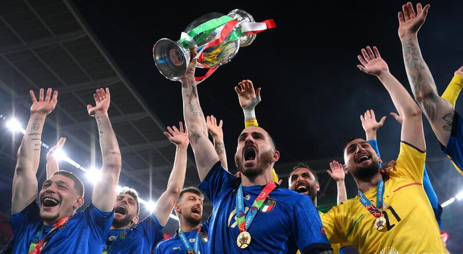 Italy celebrate with the trophy after winning Euro 2020 . Source: Reuters 