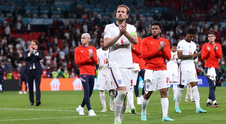England's Harry Kane applauds fans after losing the penalty shootout. Source: Reuters