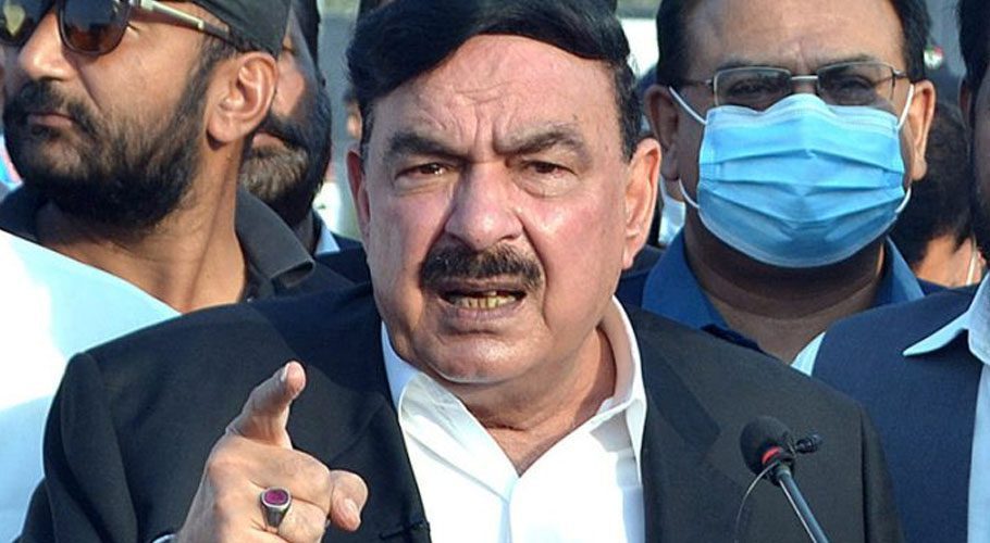Interior Minister Sheikh Rasheed visited Gawalmandi area of Rawalpindi. Source: APP.