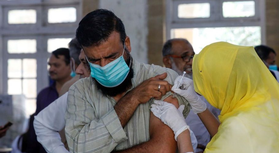 The total number of deaths due to corona across the country has risen to 25,535. (Photo: Reuters)