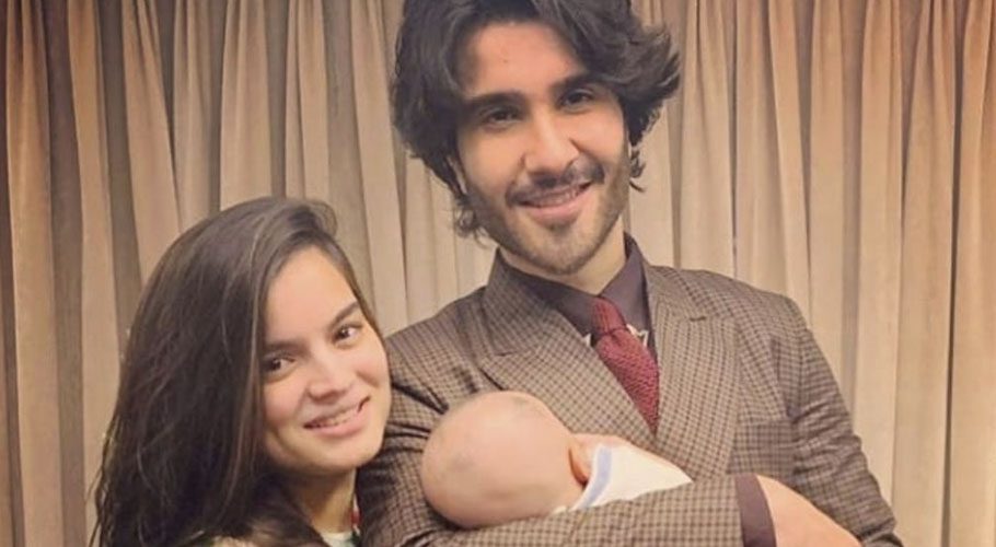 One of the media sources assumed Hania Amir become the mainstream that causes behind their divorce.