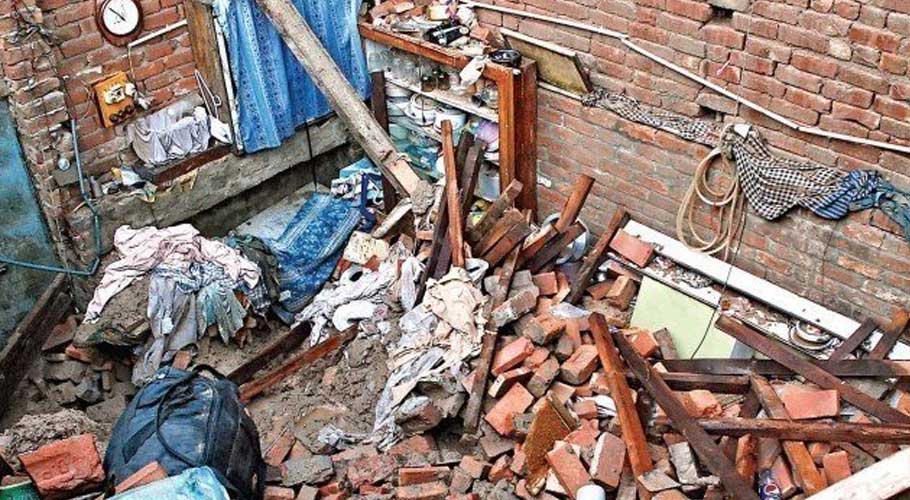children were watching TV in a room when its roof suddenly fell