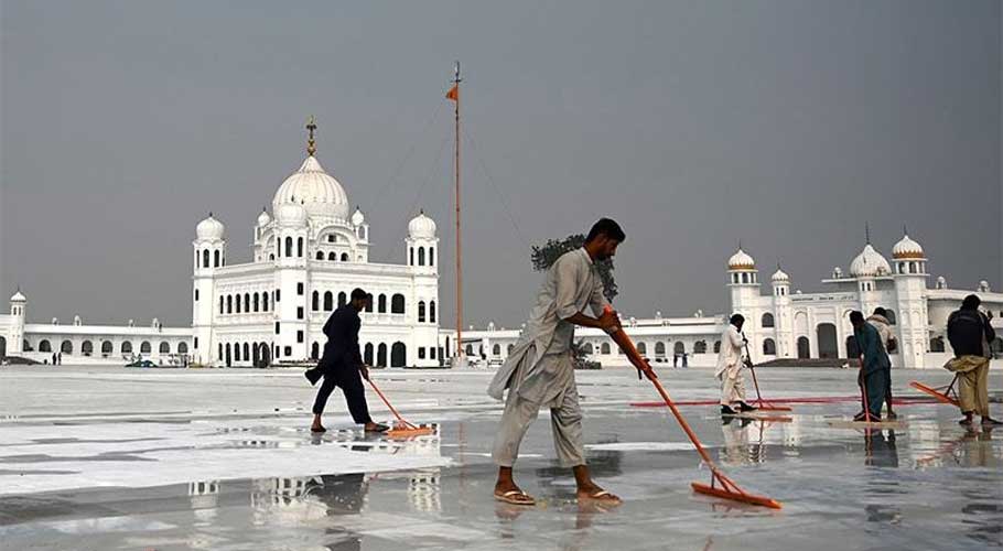 NCOC opens Kartarpur Darbar to Sikh pilgrims. (Source: AFP)
