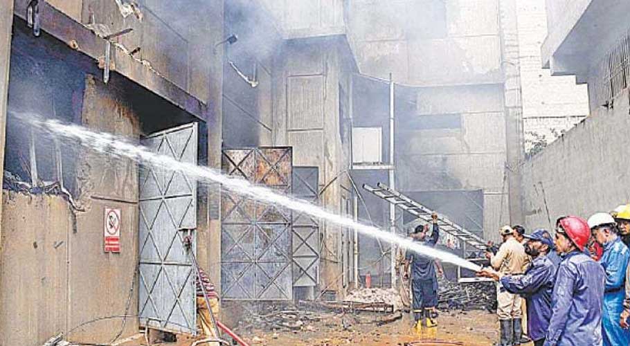 A team of firefighters extinguish the fire. (Source: APP)