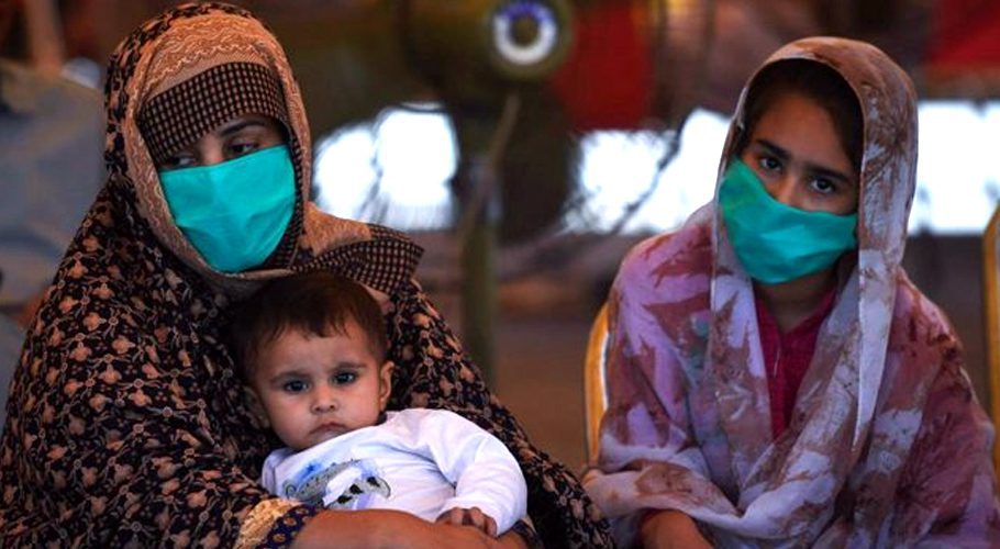 In the last 24 hours, 47 more Pakistanis have died in Corona. (Photo: E-Tribune)