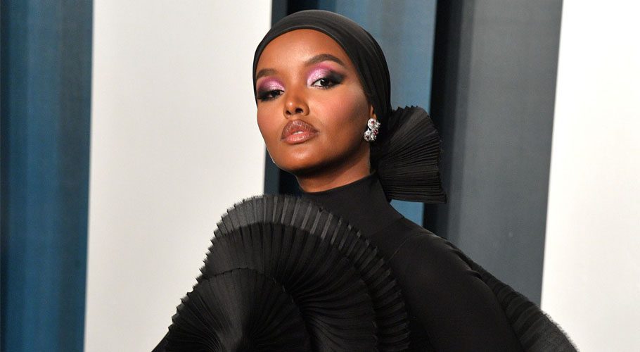 Halima Aden is a first hijab-wearing supermodel in fashion industry (GLAMOUR)