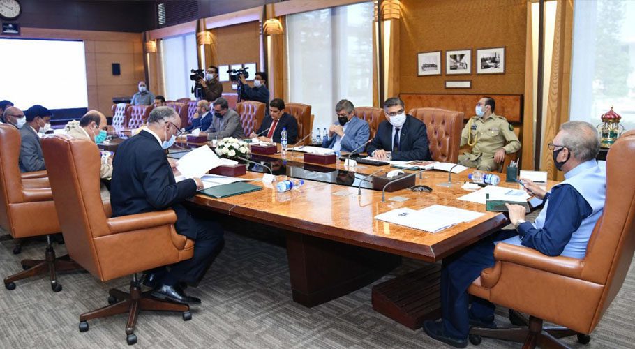 President Alvi received a briefing on Virtual University of Pakistan. Source: PID/APP.