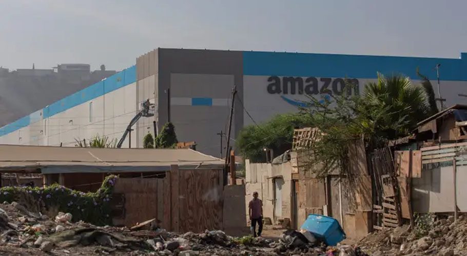 Photographer Omar Martinez captured images of the warehouse. Source: Insider