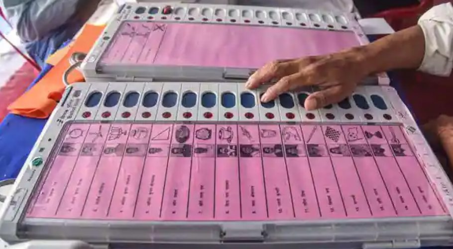 Government announces use of electronic voting machine for transparent elections in the country (Photo Mint)
