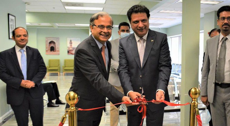 NADRA Chairman Tariq Malik was talking to media in Washington D.C. Source: PID/Twitter.