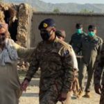 Corps Commander Balochistan inspected the quake-hit areas and inspected relief activities. (Photo: Hum News)