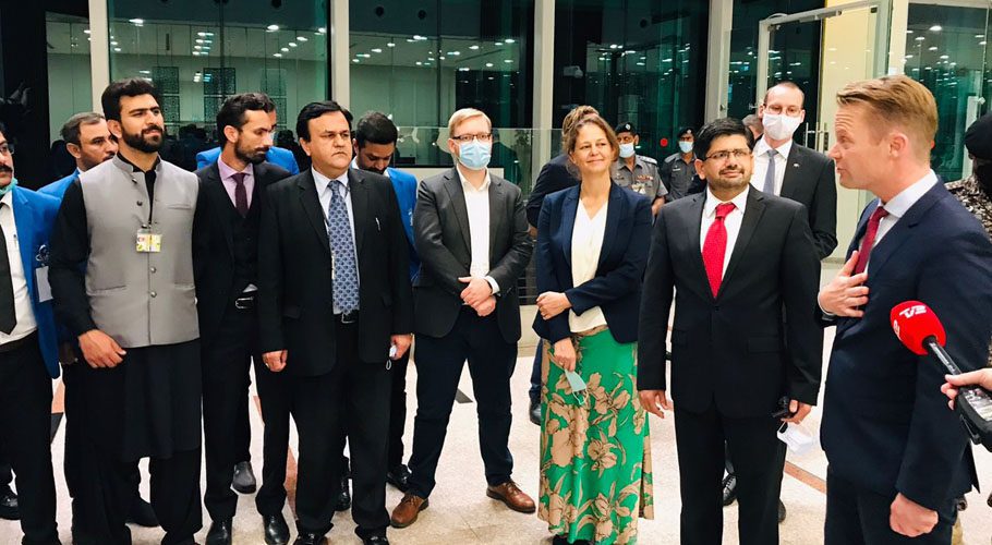 Minister for Foreign Affairs of Denmark Jeppe Kofod arrived in Islamabad. Source: CAA/MOFA.