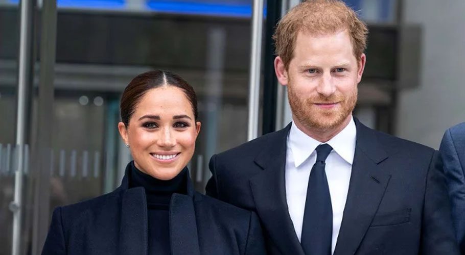 Markle told the Democratic congressional leaders she was writing "as a mom" to advocate for paid leave. Source: US Weekly.