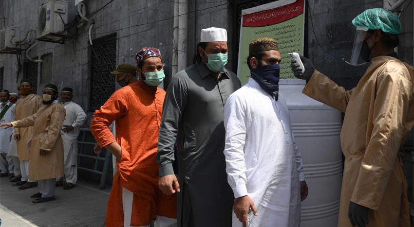 In the last 24 hours, the nationwide Corona test result was 0.84 percent. (Photo: Business Recorder)