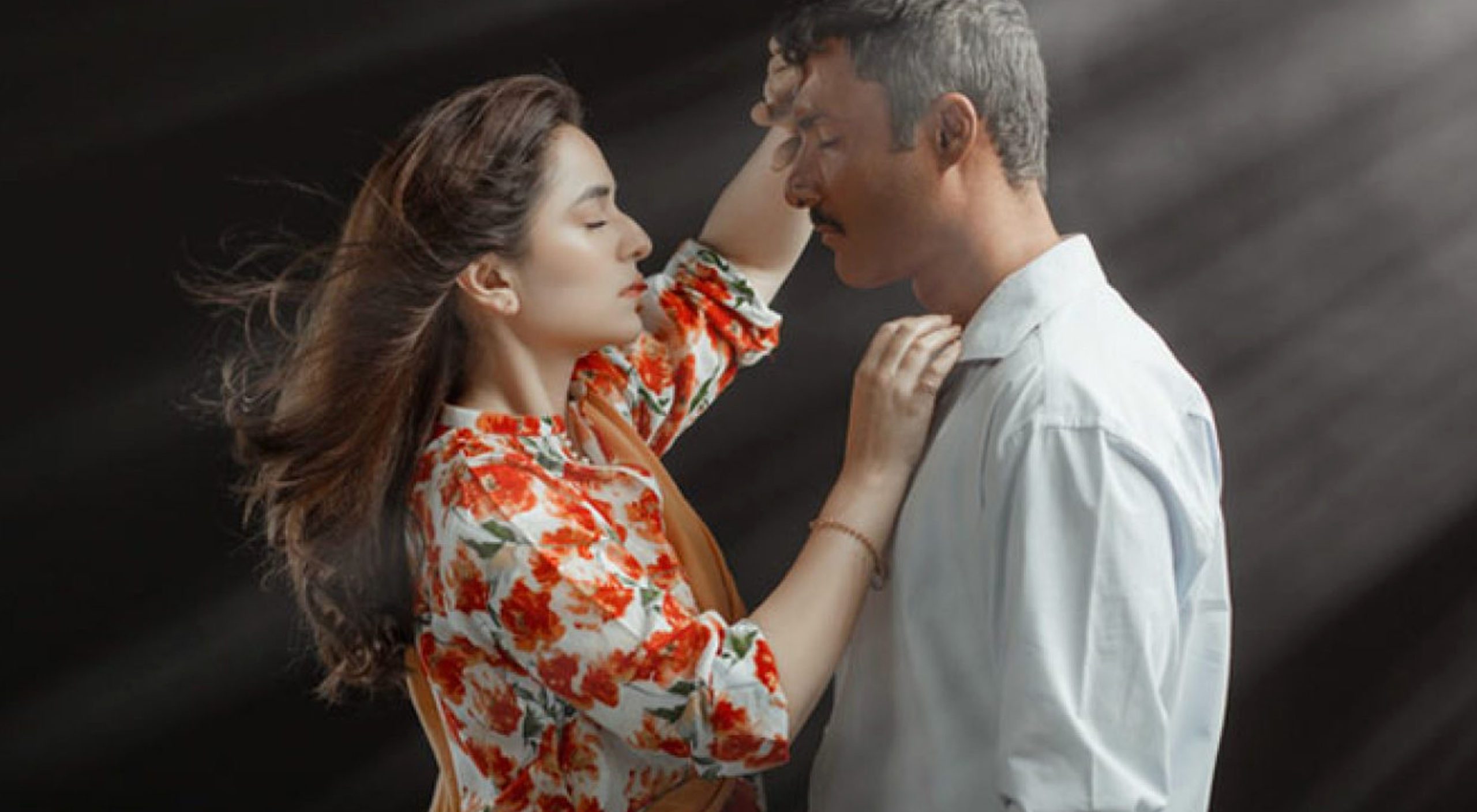 The story revolves around a dark-skinned college student, Parizaad (Daily Times)