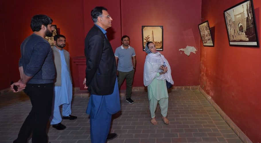 Asad Umar visited Peshawar Museum and Sethi House Peshawar. Source: APP/Twitter