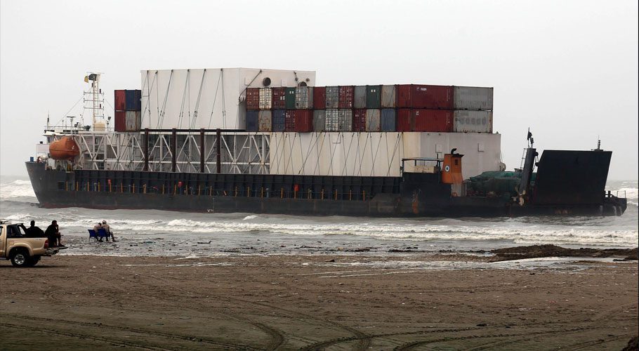 Cargo vessel MV Heng Tong 77 was stuck at Karachi port. Source: Bol News.