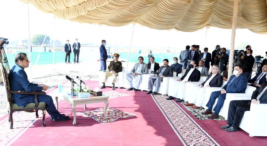 PM Imran Khan was visiting the construction site at Farash Town, in the suburbs of Islamabad. Source: PID.