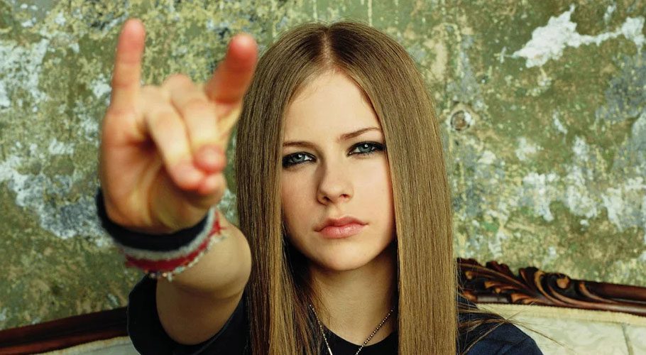 Avril Lavigne revels she plans a film based on her hit song “Sk8er Boi” (22 Words)