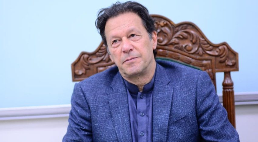 Changes in the economic team are nothing new in the face of economic problems during the PTI regime. (Photo: Facebook)