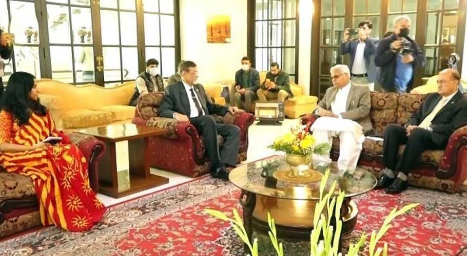 PTI’s apex body delegation expresses condolence. (Source: APP)